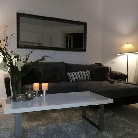 Metropole Apartments Invilla Old City Bukarest Kültér fotó